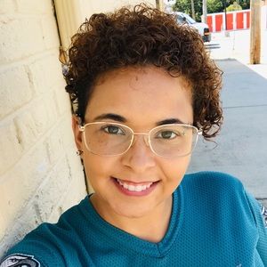 Meet your Posher, Jacqueline